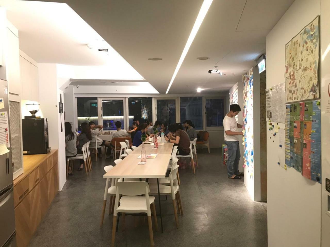 Light Inn Кийлунг Екстериор снимка